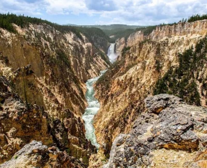 Scenic view of a US National Park accessible via rail vacation packages