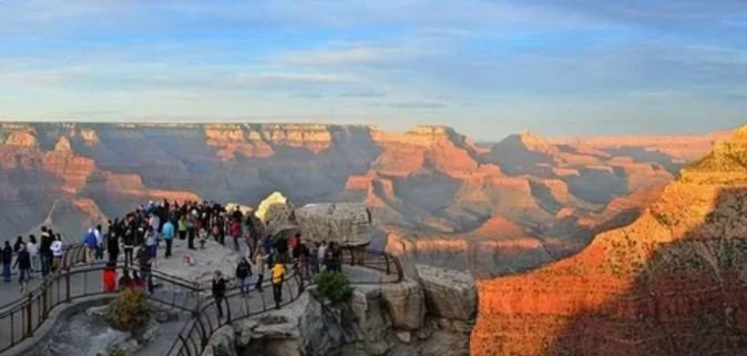 Breathtaking view of Grand Canyon South Rim rock formations in Arizona