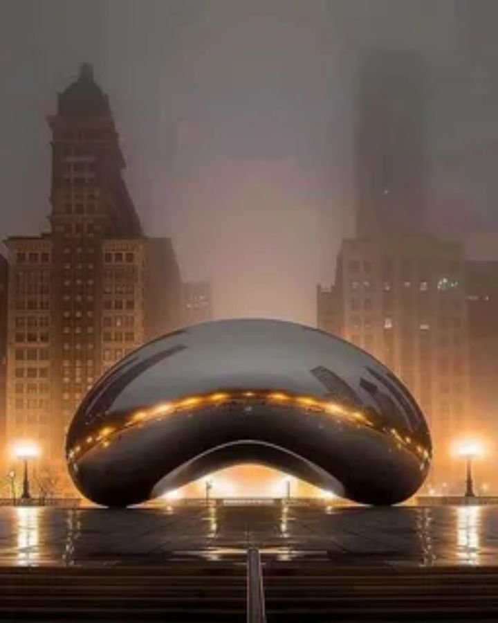 Chicago city skyline and attractions for train travelers